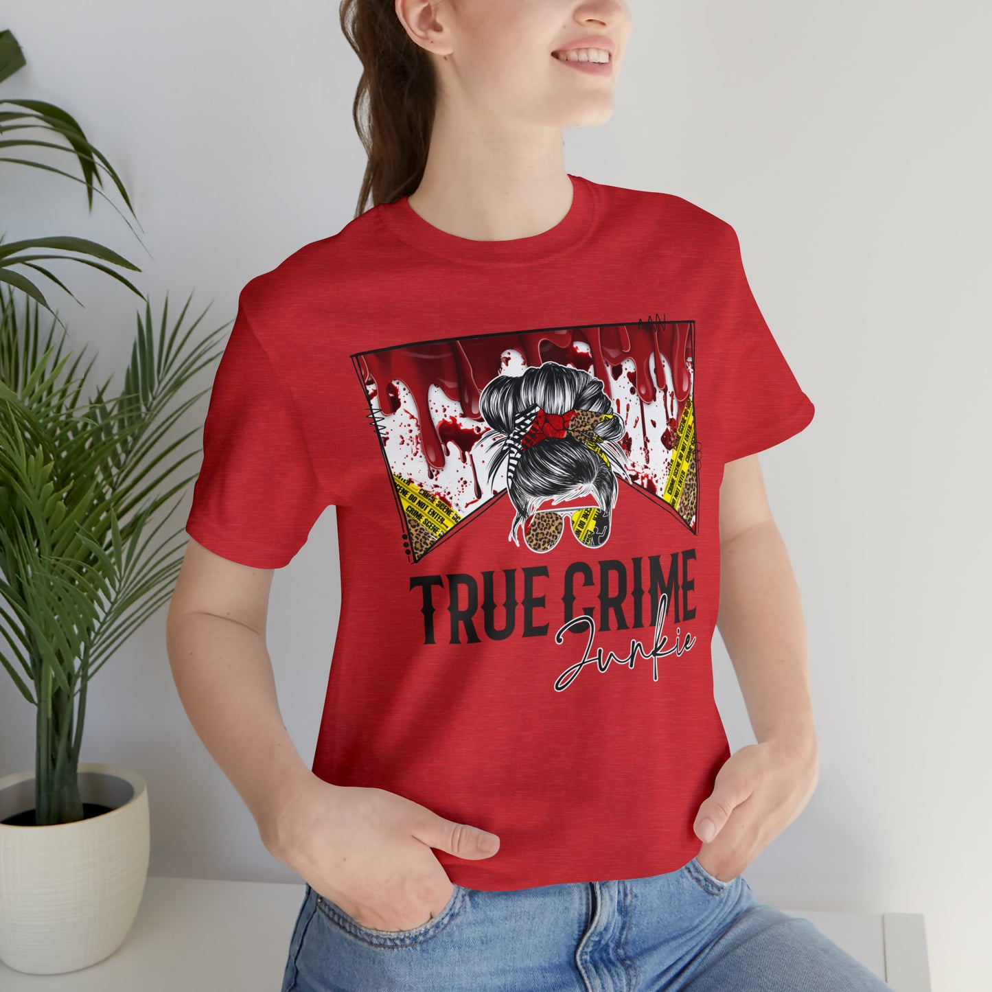 True Crime Junkie - T-Shirt